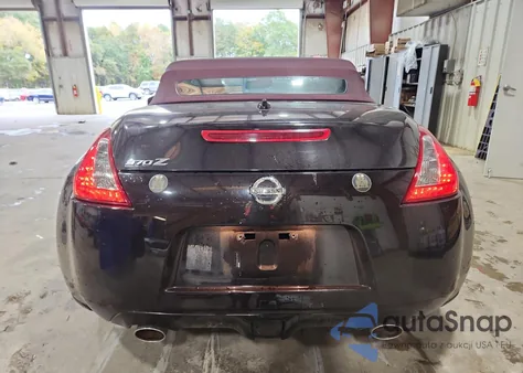 2010 Nissan 370Z z USA, uszkodzony, nr VIN JN1AZ4FH9AM303872
